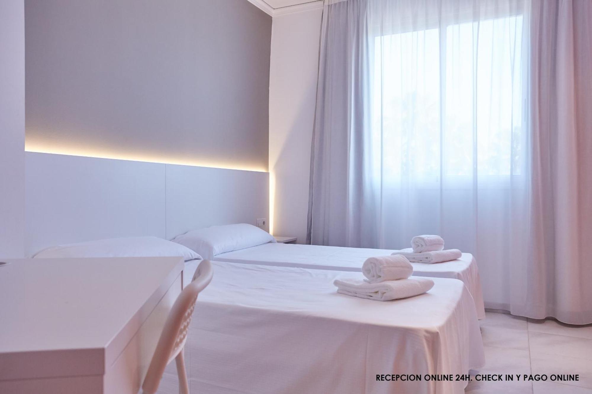 Hotel Dl Port 그라오 데 카스테욘 외부 사진